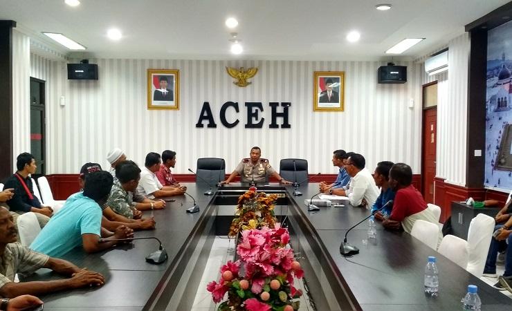 Eks Kombatan GAM Datangi Polda Aceh, Laporkan Sandiaga dan Dahnil