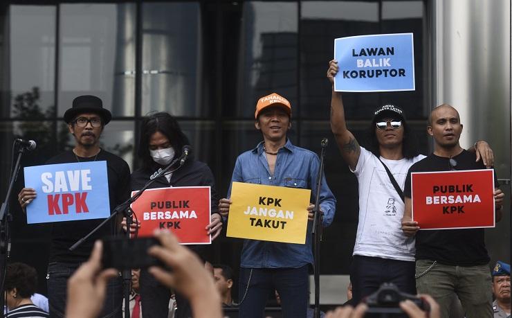 Survei Kepercayaan Antikorupsi: KPK Teratas, DPR Terbawah
