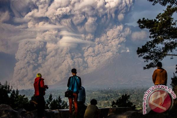 Ilustrasi Gunung Sinabung. Foto: Antara