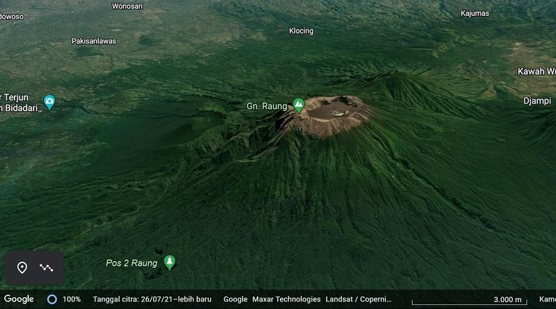 Gunung Raung erupsi