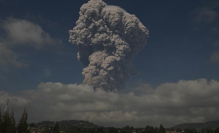 Gunung Sinabung Erupsi, Empat Kecamatan Dihujani Abu Vulkanik
