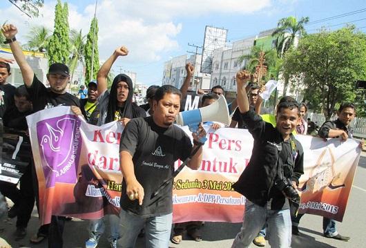 Jurnalis di Kota Lhokseumawe memperingati Hari Pers Sedunia. Foto: KBR/Erwin Jalaluddin