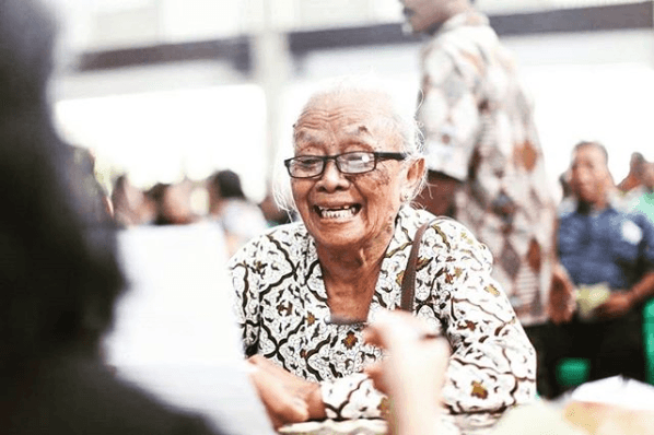Melihat Lebih Terang Lewat Gerakan Sejuta Kacamata Untuk Indonesia