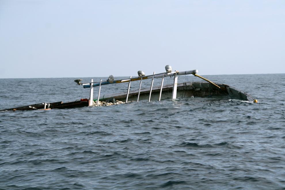 Kapal Tenggelam di Tanjung Pinang, 5 Korban Hilang Masih Dicari