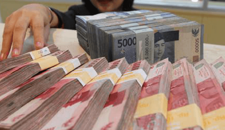Pemda Timbun Uang Rp182 Triliun di Bank, Jokowi: Belanjakan!