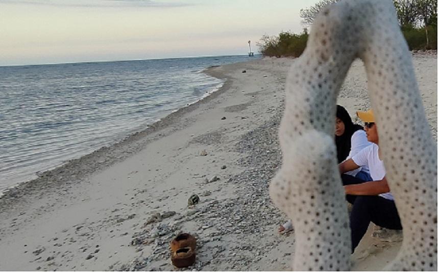 Pencurian terumbu karang di Pulau Gede, Rembang, Jawa Tengah. 