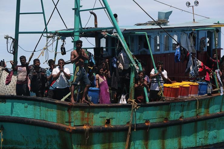 Terdampar di Perairan Aceh, 44 Imigran Srilanka Lanjutkan Perjalanan