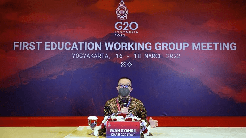 Iwan Syahril, Ketua Kelompok Kerja Pendidikan Presidensi G20 konpers di Yogyakarta, Rabu (16/03/22).