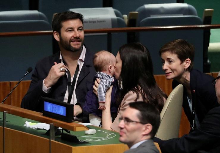 Bawa Bayi ke PBB,Perdana Mentri Selandia Baru Curi Perhatian