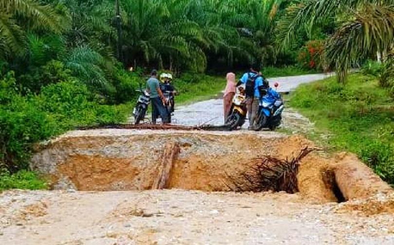 Banjir di Aceh Mengakibatkan 2 Jembatan Putus