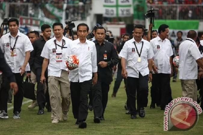 Jokowi Akan Bangun Training Camp Sepak Bola di IKN