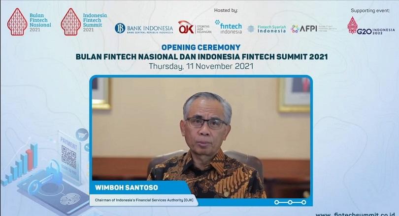 Ketua Dewan Komisioner OJK Wimboh Santoso berbicara pada ceremony Bulan Fintech Nasional dan Indones