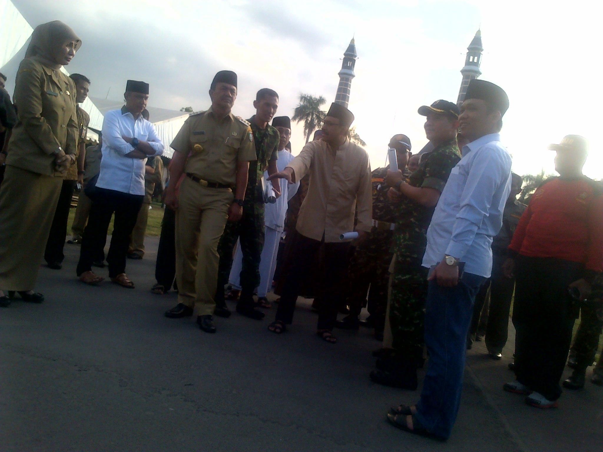 Ketua Panitia Daerah Muktamar NU, Syaifullah Yusuf dan rombongan Forpimda Jombang saat meninjau loka
