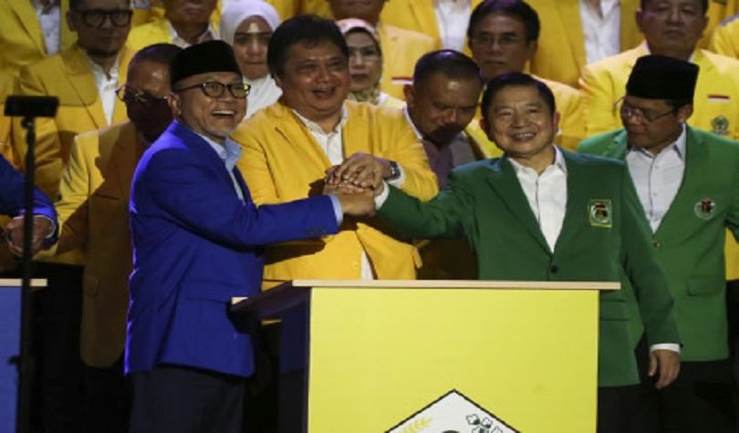 Ketum Golkar Airlangga, Ketum PAN Zulkifli, dan Ketum PPP Suharso saat acara Indonesia Bersatu (KIB)