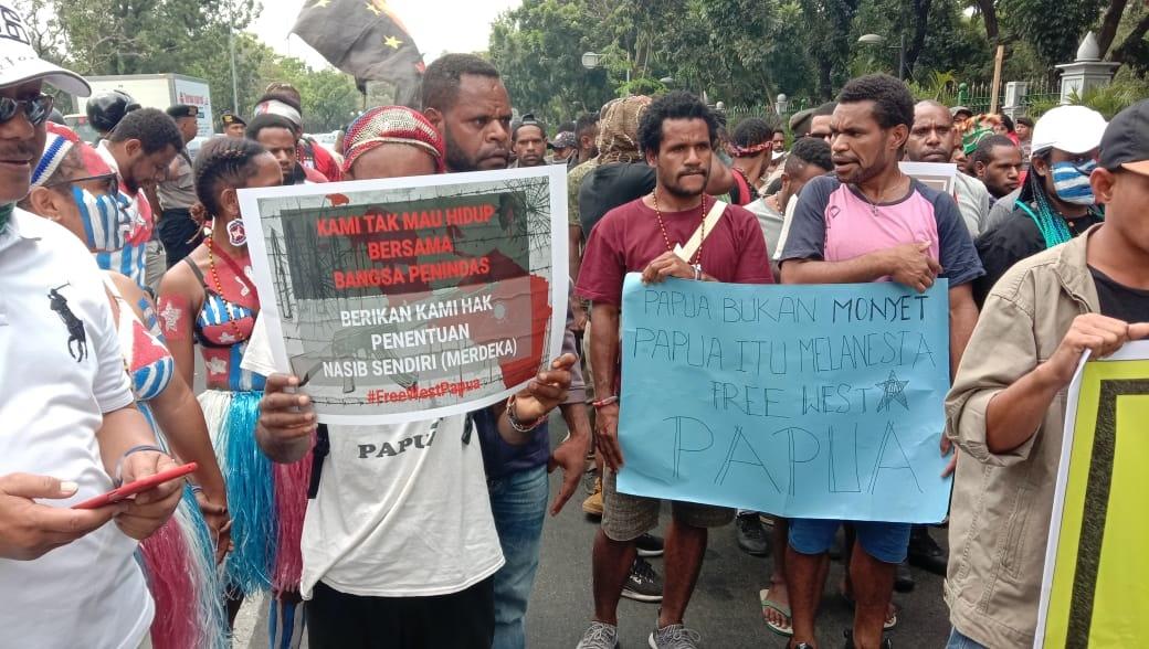 Rusuh Deiyai Papua, Kapolda: 3 Tewas, 10 Senjata Aparat  Dirampas