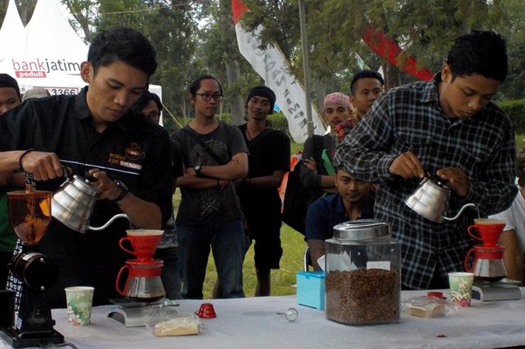 Puluhan Barista Berkompetisi di Festival Kopi Nusantara