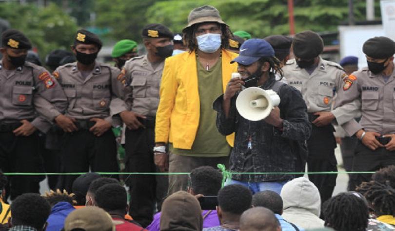 Bubarkan Aksi Demo di Papua, Polisi Bantah Gunakan Peluru