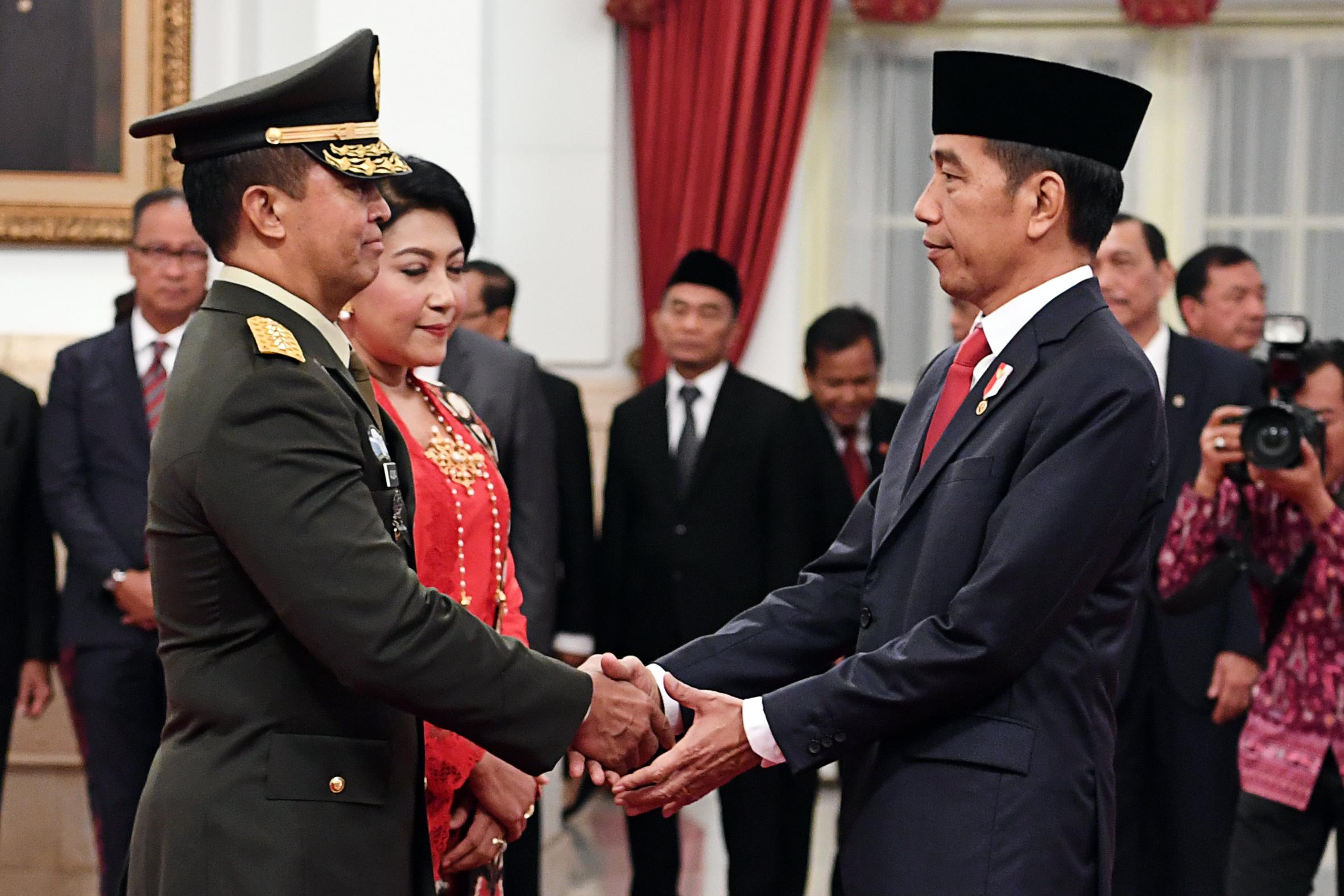 Istri Komentari Wiranto di Media Sosial, Dua Anggota TNI Dicopot dari Jabatannya