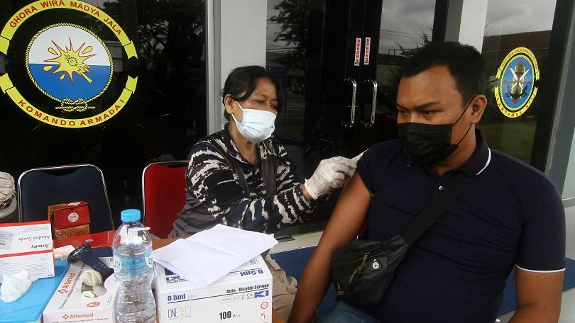 Vaksinasi COVID-19 di Kalbar Terkendala, Stok Hanya 21 Persen dari Kebutuhan