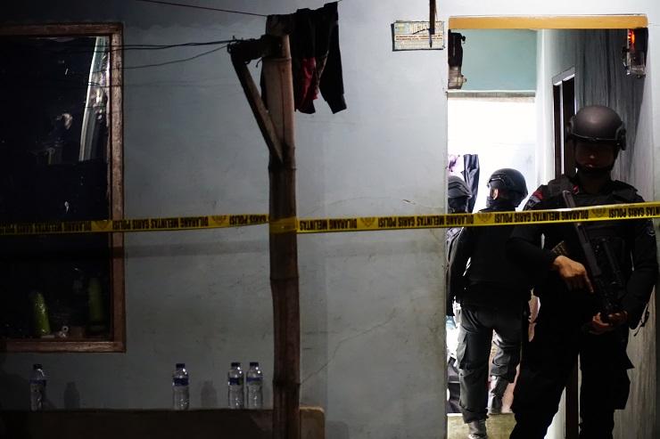 Polisi Telusuri Jaringan Pelaku Bom Panci di Bandung