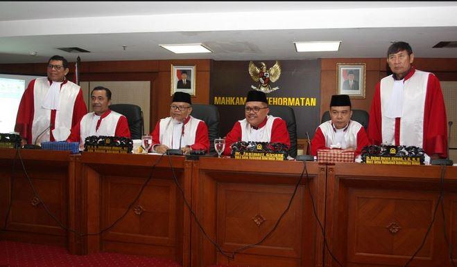 MKD Putuskan Copot Ade Komaruddin dari Ketua DPR