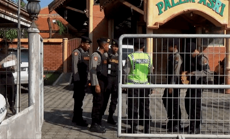 Polisi Jombang Gembok Pagar, Diskusi HTI Batal
