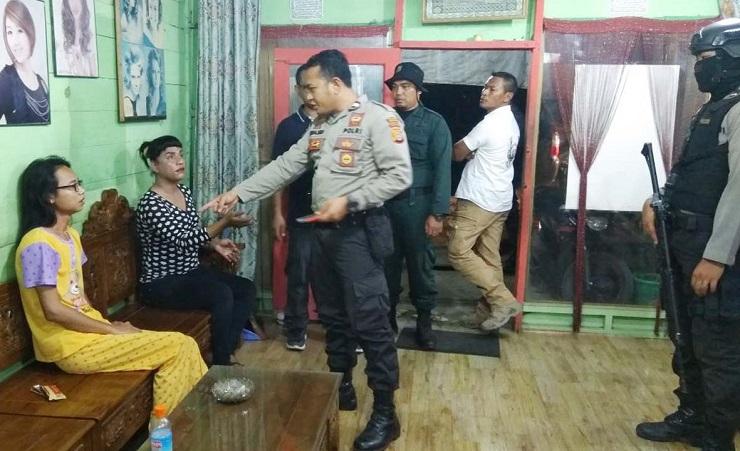 Polisi Razia 12 Waria di Aceh, LBH Protes