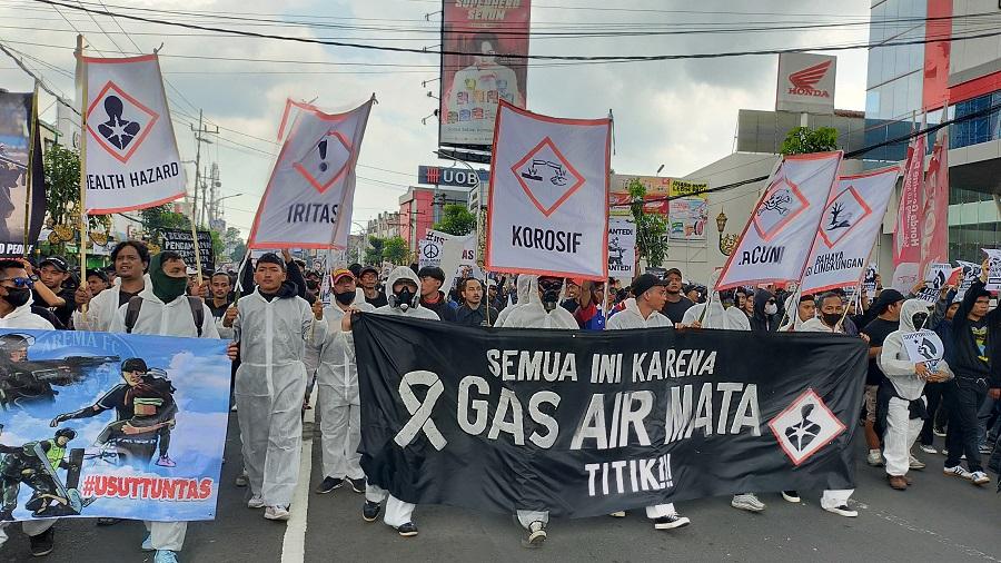 Korban Tragedi Kanjuruhan Protes Hasil Investigasi Komnas HAM Periode 2017-2022