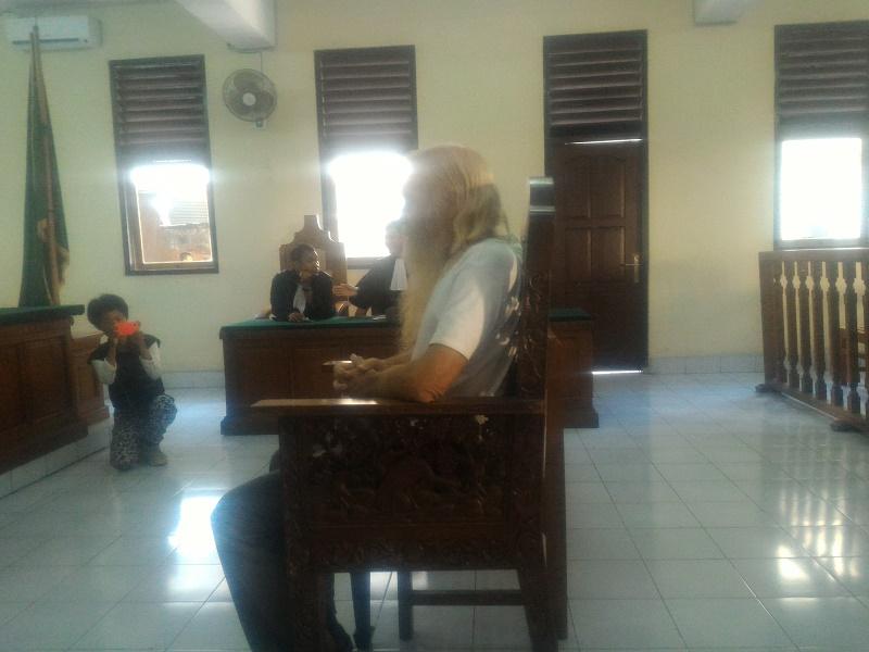 Jaksa Tuntut Kakek 70 Tahun Terdakwa kasus Pedofilia Kurungan  16 Tahun 
