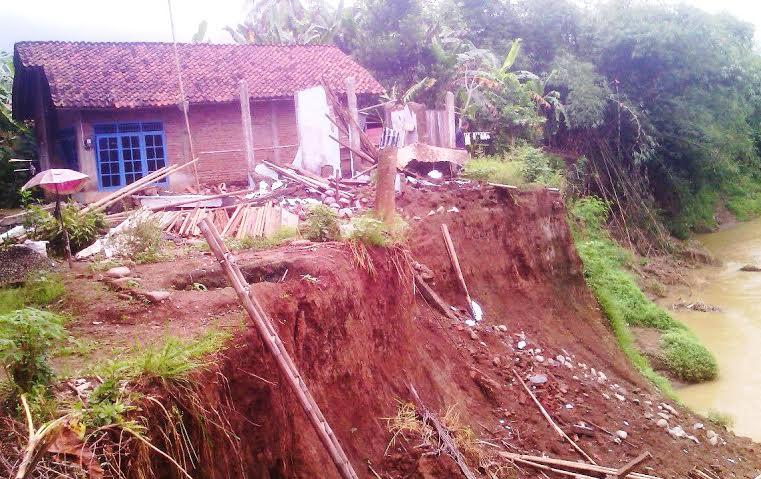 2 Kabupaten di Jawa Tengah Dilanda Banjir & Longsor