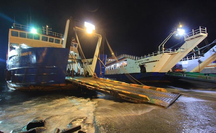 Cuaca Buruk, Pelabuhan Ketapang Berlakukan Sistem Buka Tutup