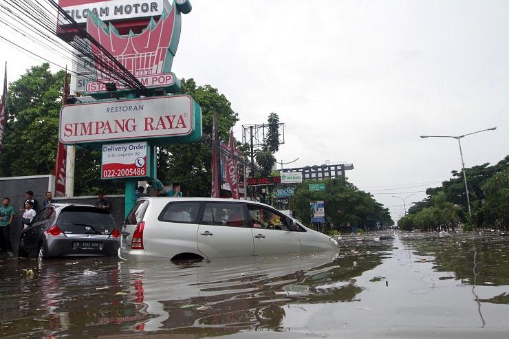 Pasca Banjir Bandung, Leptospirosis Mengintai!
