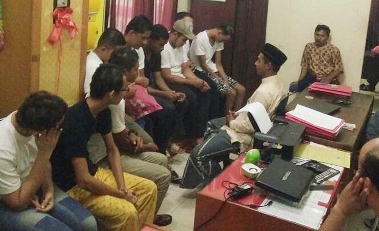 Usai Diceramahi Ulama, Waria di Aceh Utara Dibebaskan dari Tahanan Polisi