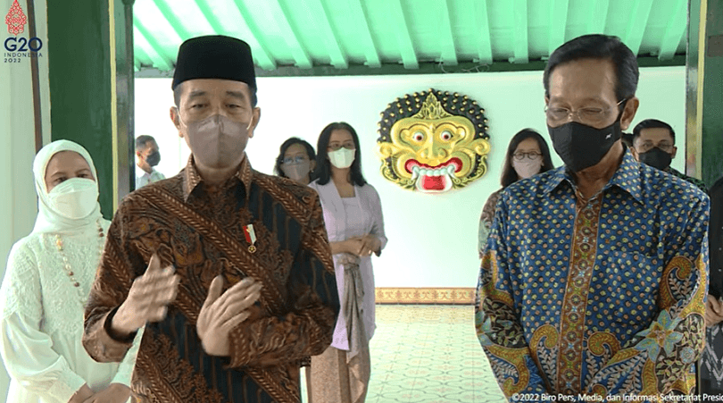 Silaturahmi Lebaran 2022 Presiden Jokowi dan Keluarga ke Keraton Yogyakarata, Senin (2/5/22). (Setpr