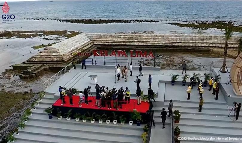 Tangkapan layar saat Presiden Joko Widodo meresmikan taman wisata dan kuliner di Pantai Kelapa Lima,