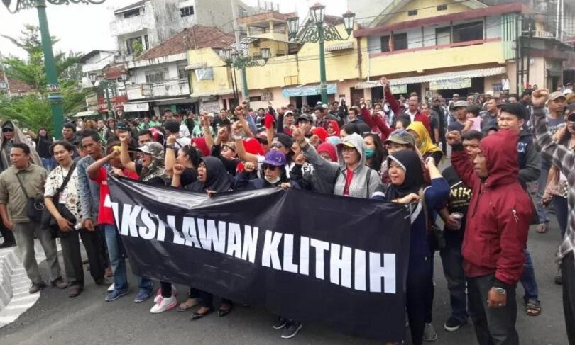 Warga Yogyakarta aksi tuntut Perda Cegah Kejahatan Jalanan Klithih  di halaman Kantor Kepatihan, Rab