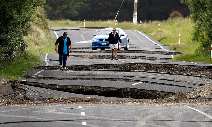 Gempa Selandia Baru, Ribuan Orang Terisolasi