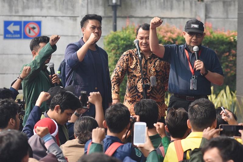Selamatkan KPK, Ini Kata Novel dan Mahasiswa Indonesia