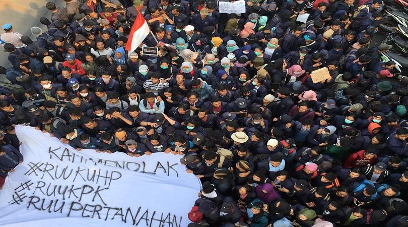 Ribuan Mahasiswa Demo DPR, Tolak Pengesahan RUU Bermasalah