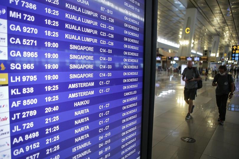 Pemerintah Pertimbangkan Tambah Masa Karantina Pelaku Perjalanan Internasional