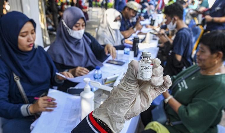 Komnas KIPI: Tak Ada Efek Samping TTS Vaksin AstraZeneca di Indonesia
