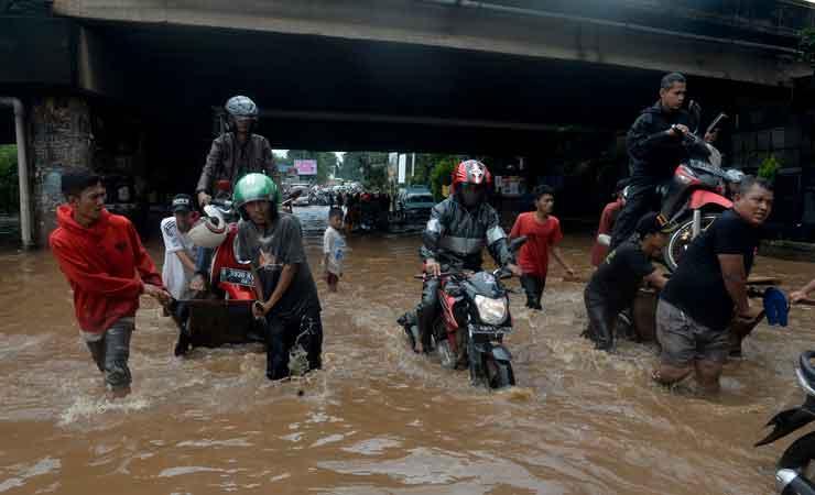 Banjir di Jl Kalimalang, Bekasi.