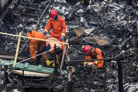 Kapal Terbakar, SAR Jakarta: Ratusan Korban Selamat Sudah Pulang