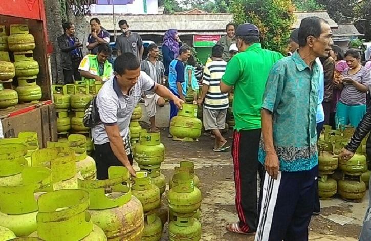 Gas 'Melon' Kurang, Hiswana Migas Cirebon Gelar Operasi Pasar