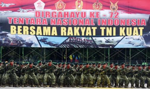 HUT TNI, DPR Minta TNI tak Berpolitik