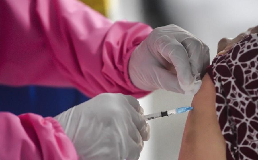 Epidemiolog Ingatkan Capaian Vaksin Dosis Lengkap