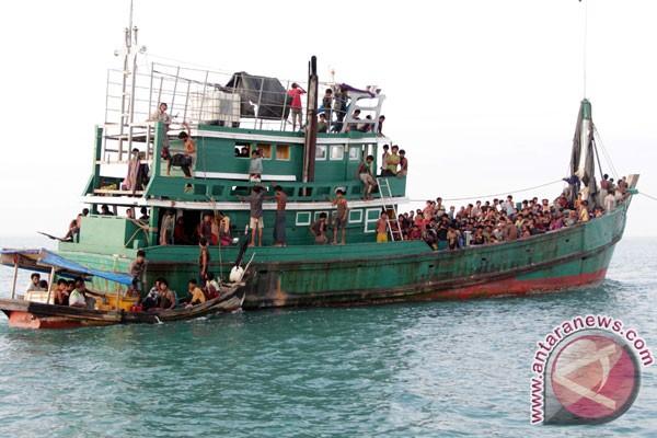 Ilustrasi. Imigran suku Rohingya dari Myanmar yang terdampar dibantu nelayan Aceh di perairan Desa S