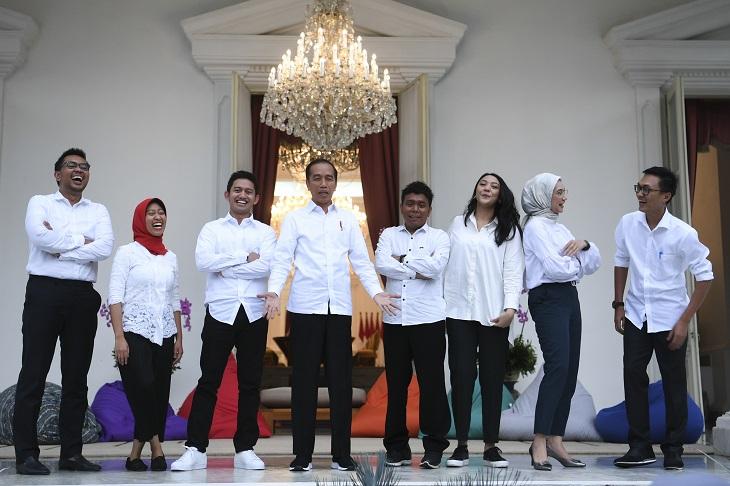 Jokowi Angkat Tujuh Staf Khusus Milenial
