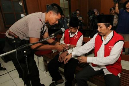 Vonis Rendah, Keluarga Salim Kancil Akan Mengadu ke Jokowi