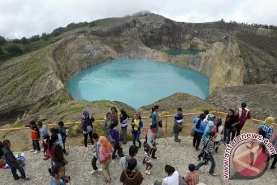 Obyek wisata Danau Kelimutu di ketinggian 1.640 mdpl, NTT. Foto: Antara